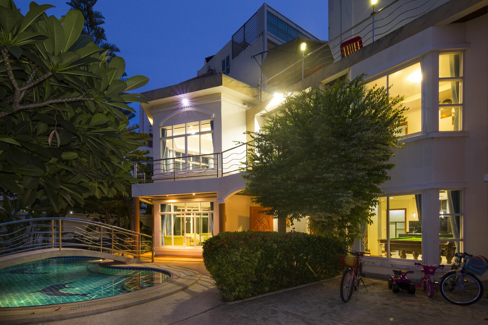 Nowhere Villa Jupiter Pattaya Εξωτερικό φωτογραφία